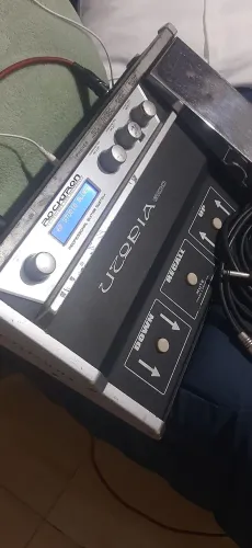 Pedaleira Rocktron G100