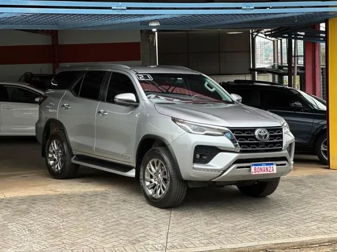 SW4 2021 diesel 4x4 SRX 7 Lugares