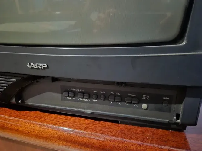 Televisão Retro Sharp