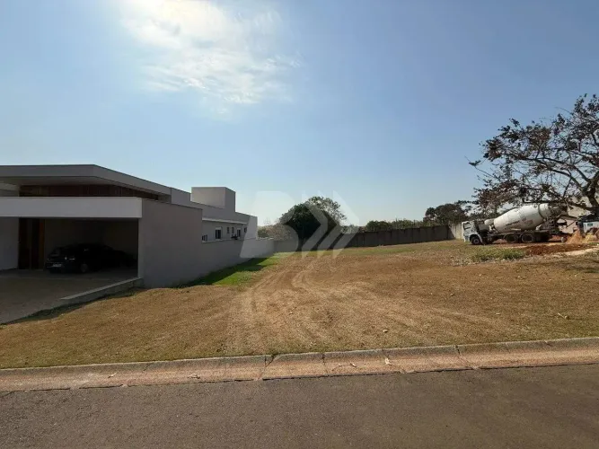 Terreno à venda no Residencial Monte Alegre em Piracicaba
