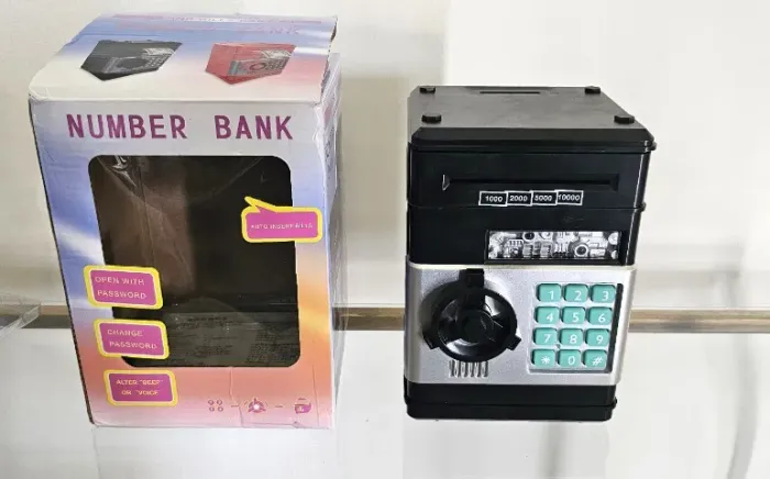 Cofrinho Elétrico Automático Com Senha e Interação