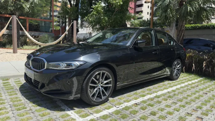 BMW 320i 2024 Sport gp sem detalhes