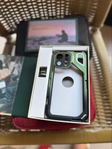 SmallRig Brandon Li Gaiola Cage para iPhone 15 Pro Max