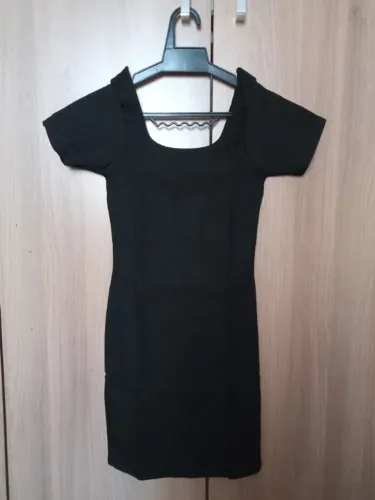Vestido Manola justo manga curta preto