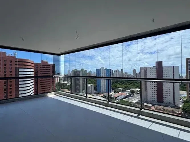 Apartamento Alto Padrão com 4 Suítes em Miramar