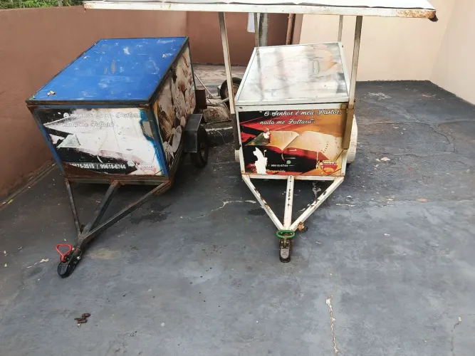 Carretinha de moto. cada uma pôr 1.000.00