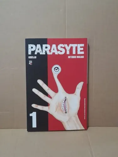 Livro -PARASYTE - volume 1 -Hotoshi Iwaaki