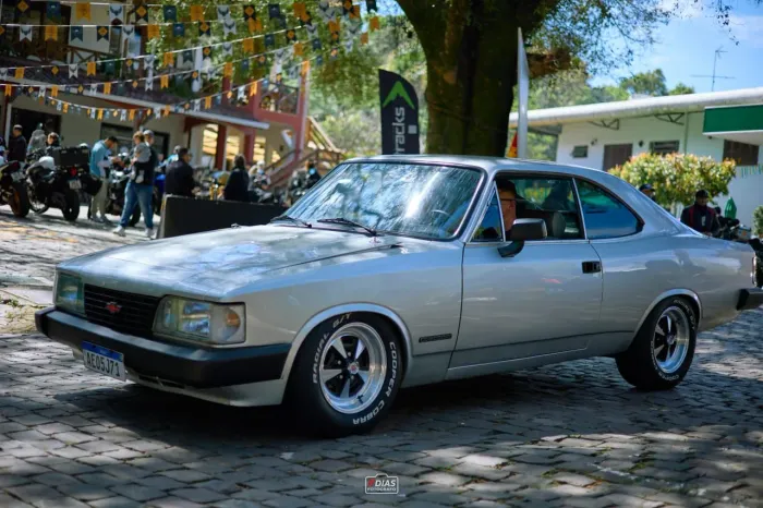 Opala comodoro 6cc 250s coupê