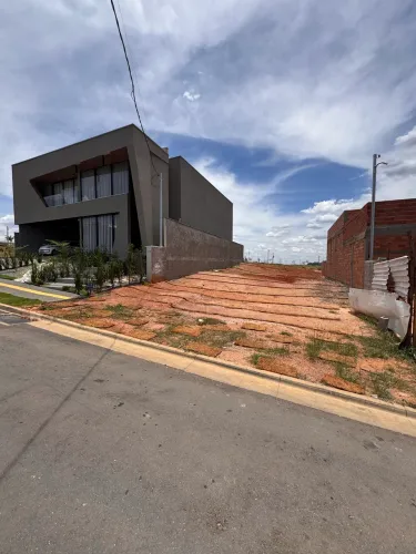 Lote Jardins Versalhes aceito carro