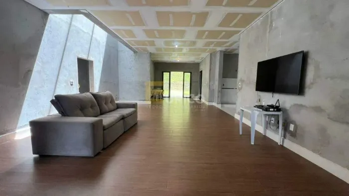 Casa em condomínio à venda no Condomínio Residencial Jardim Primavera em Louveira/SP