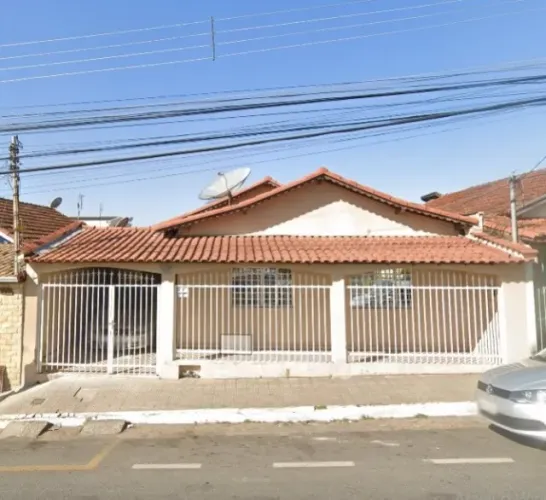 CASA PARA ALUGAR 4 QUARTOS