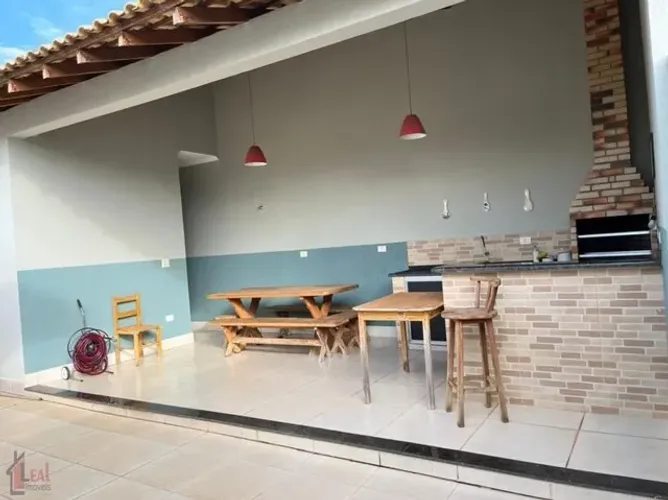 Casa com 3 Quartos e 2 banheiros à Venda, 133m²-Vila Thomazina, Campo Limpo Paulista - SP