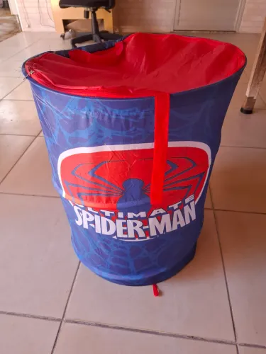Porta brinquedos Homen Aranha.