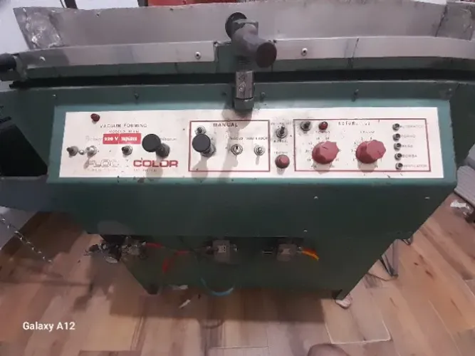 Maquina de vacuum forming 80x60