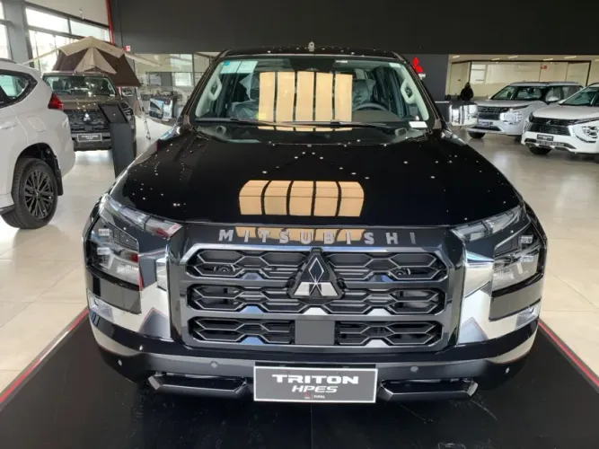 Mitsubishi TRITON HPE-S 2.4 CD 4X4 TB Diesel Aut. 2026