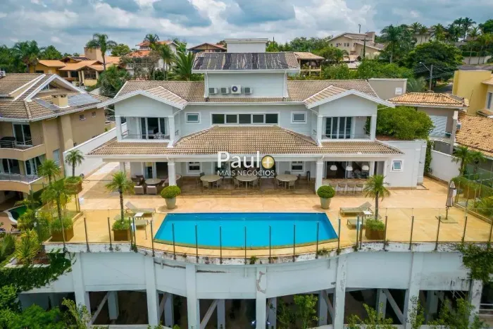 Casa à venda no Jardim Botânico (Sousas), com 5 suítes, com 654.06 m²