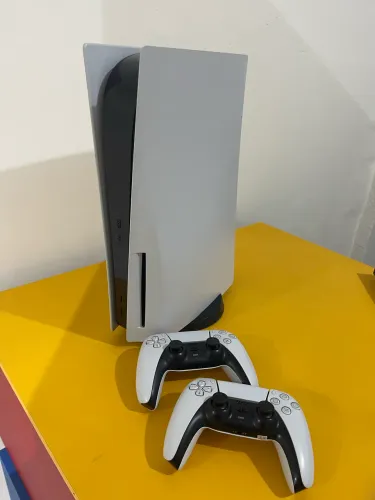 PS5 semi novo 