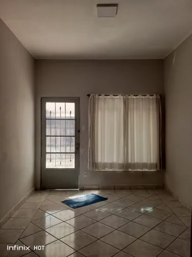 CASA NA VILA INDUSTRIAL, 5 QUARTOS, 2 VAGAS NA GARAGEM OU MAIS, QUINTAL AMPLO, EDICULA .