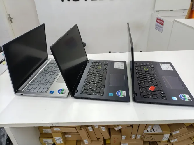 Lote de 3 Asus no estado sem carregador sem bateria