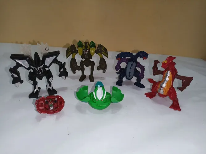 Bonecos Bakugan