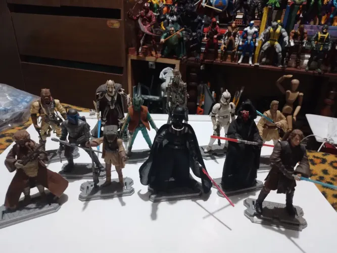 Coleção de 12 figuras de jogo Star Wars galactic bettle game completos. , *9 