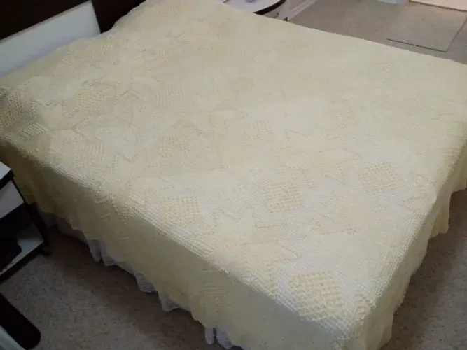 Colcha cor champagne crochê feita a mão artesanalmente