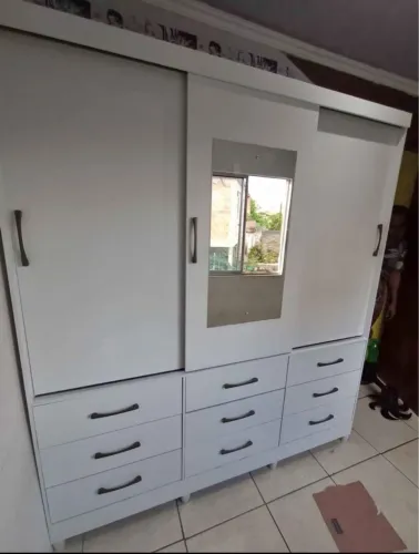 Guarda-roupa casal com espelho 9 gavetas 12x sem juros