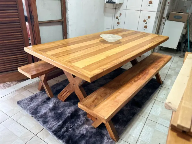 Mesa c/ 2 Bancos Madeira Maciça