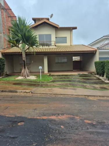 Sobrado para aluguel e venda tem 250 metros quadrados com 3 quartos em Vila Monte Verde - 