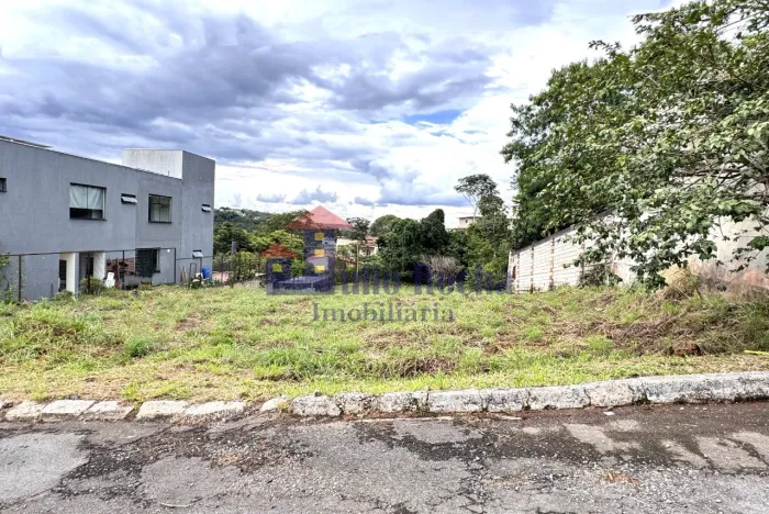 MARAVILHOSO LOTE NO CONDOMINIO OURO VERMELHO II - ACEITA FINANCIMENTO!