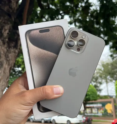 iPhone 15 Pro Max - 256gb - Face ID OK! Com caixa e carregador! 