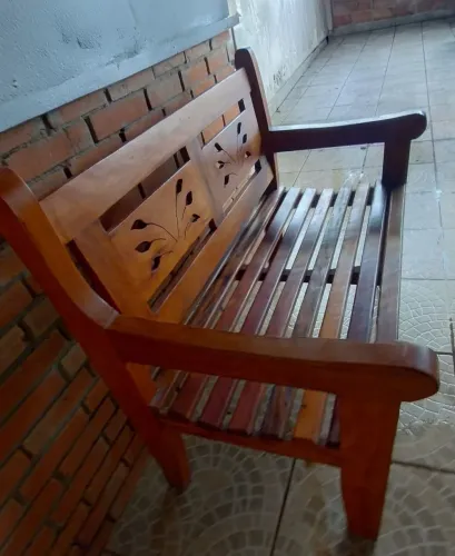Banco de Madeira Rústica