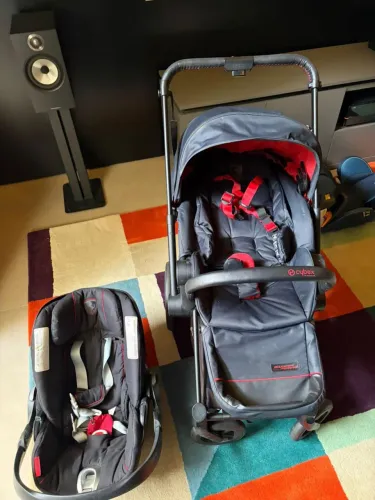 Carrinho e Bebê conforto cybex Ferrari