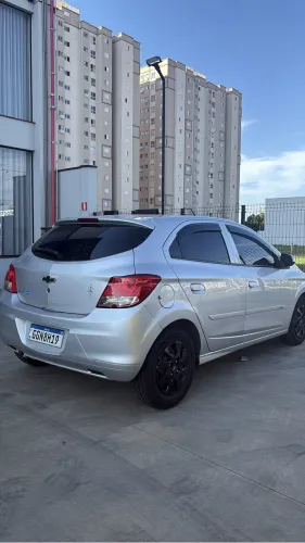 Chevrolet Onix JOY Hatch 1.0 8V Flex Mec. 4P 2018