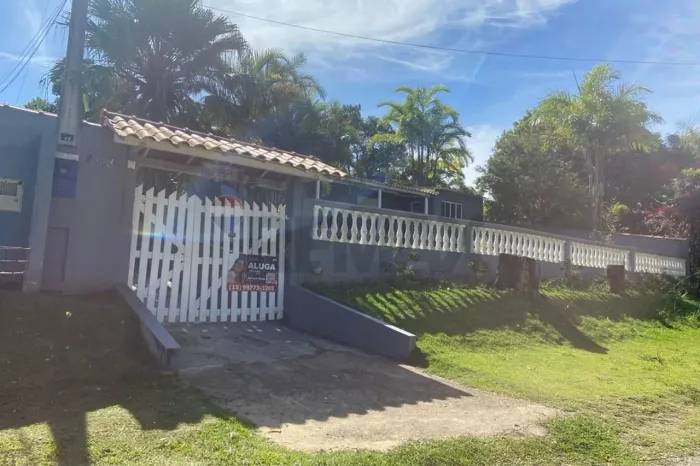 Linda chácara disponível para locação/ MORADIA/ em Salto de Pirapora!