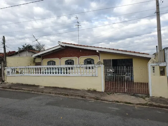 Casa à venda na Vila Aurocan, Campinas.
