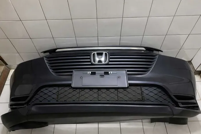 *Para-choque direito HONDA HR-V 2022 2025