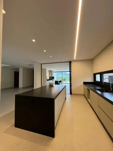 Casa à venda em São João da Boa Vista, Riviera de São João, com 4 suítes, com 483 m²