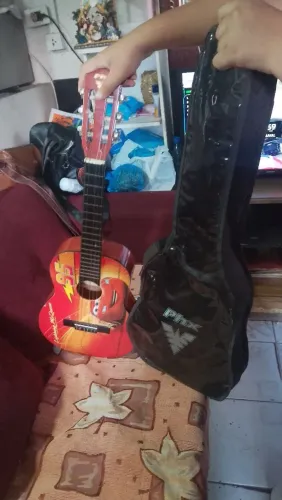 Violão infantil