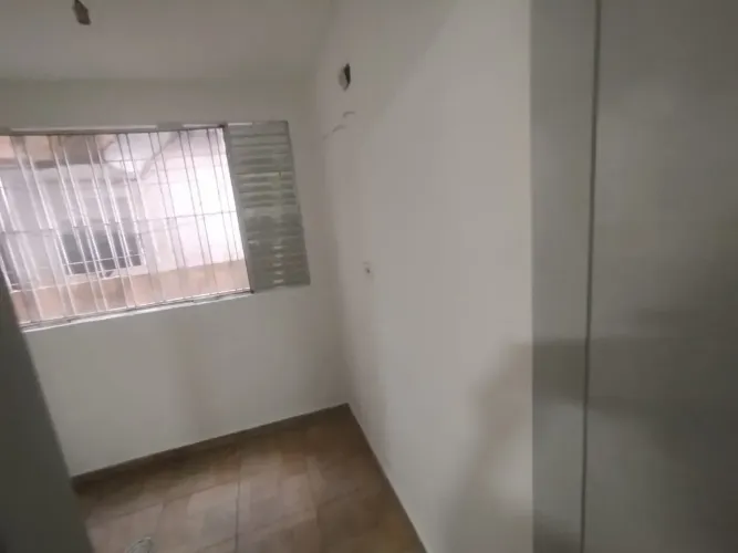 Imóvel para aluguel possui 40 metros quadrados com 1 quarto em Vila Fazzeoni - São Paulo -