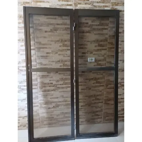 Vende-se kit com 3 folhas de portas (SEMI NOVAS)