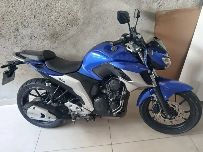 Vendo ou troco Yamaha 250cc Fz25 2021 