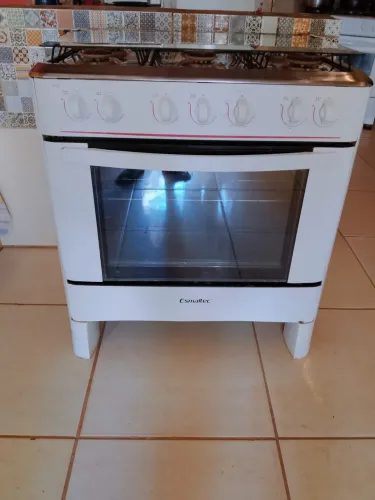 Vendo fogão 6 bocas , interessados chama no zap *