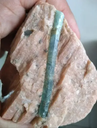 Águas Marinhas Na Matriz De Feldspato Microlina