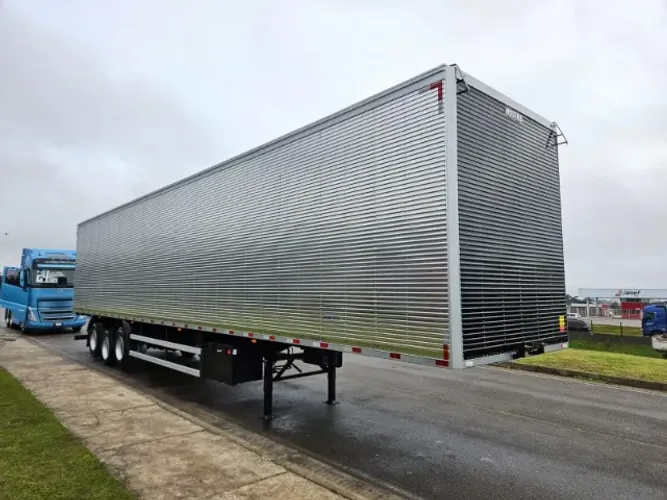 Carreta Baú Nostra Ano 2027 0km Pronta Entrega 30 plt 15.40 x 2.90 Sem pneu suspensão mola
