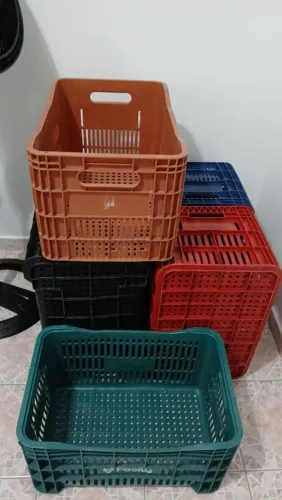 Caixas plásticas vazadas