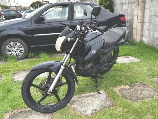 Factor 150 ED Yamaha cor preta