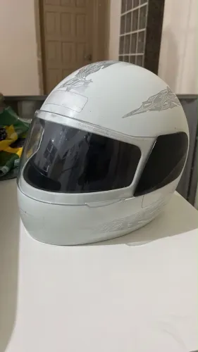 Capacete tamanho 60