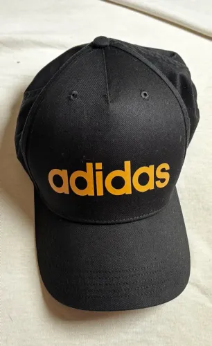 boné adidas preto original