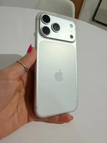 Vendo iPhone 17 pro max 256 Gb